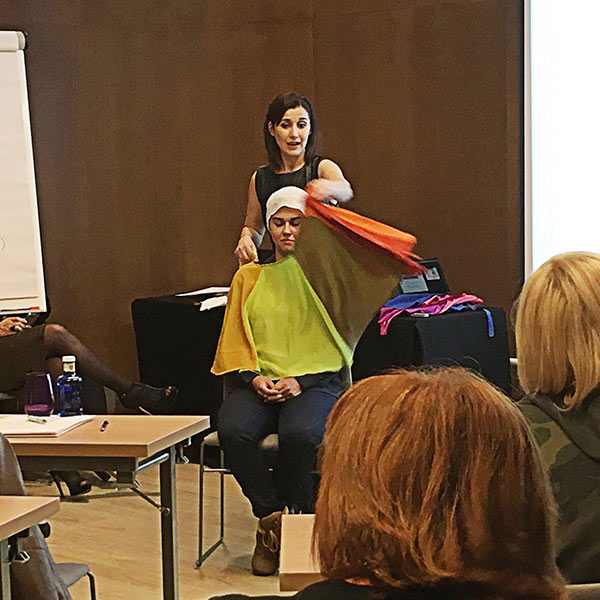 Juego de capas cromáticas para asesoría de imagen y peluquería ejemplo de uso