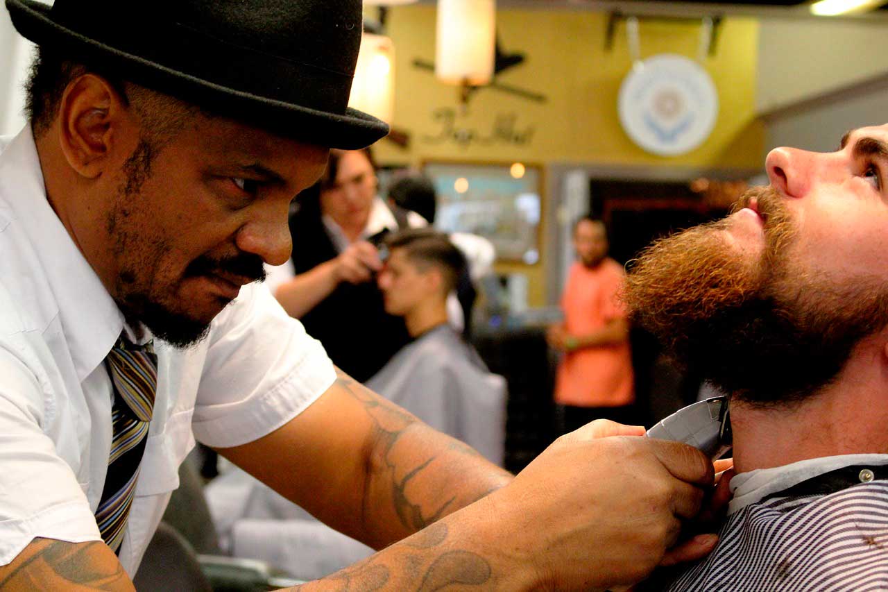 A LA BÚSQUEDA DE SALONES DE BELLEZA RENTABLES