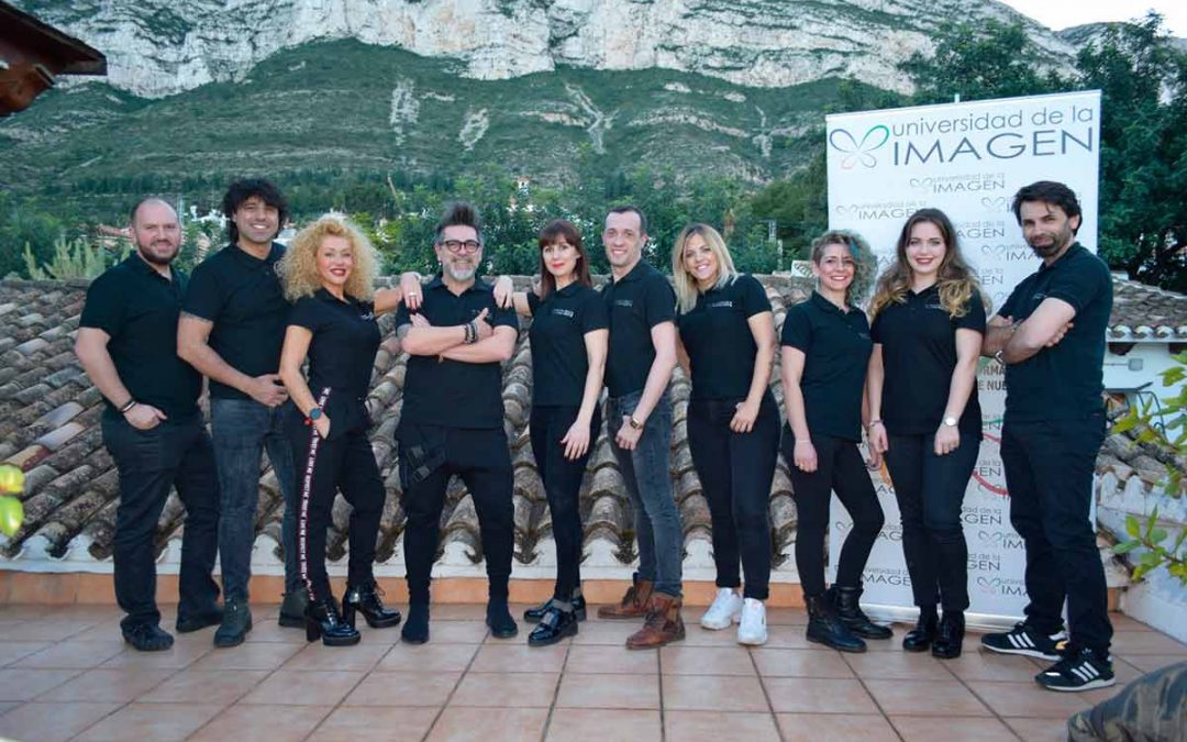 EMPATIZA CON TU EQUIPO PARA MEJORAR EL AMBIENTE EN EL SALÓN