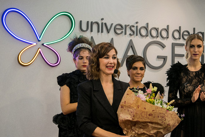 LA MARIPOSA DE UNIVERSIDAD DE LA IMAGEN POSA SUS ALAS EN MADRID