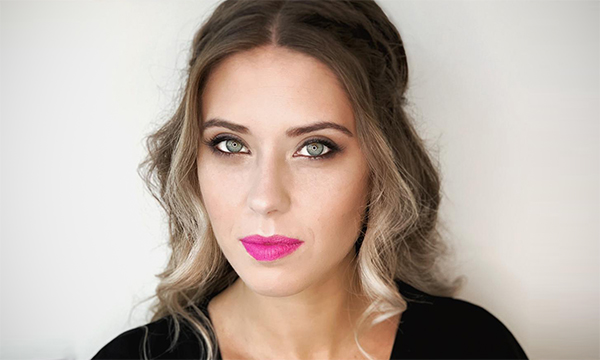 ¿POR QUÉ TODOS LOS ESTILISTAS DEBEN REALIZAR EL CURSO DE MAQUILLAJE?