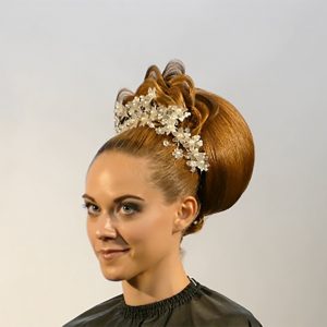 formacion-online-peluqueria-universidad-de-la-imagen-recogido-high-class