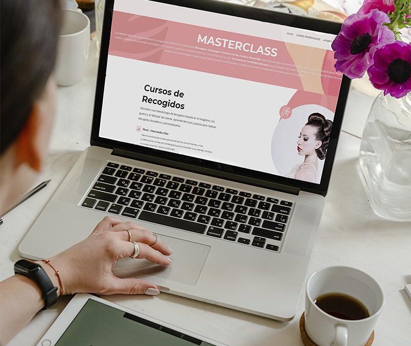 LA FORMACIÓN ONLINE ES UN BUEN COMPLEMENTO DE LA FORMACIÓN PRESENCIAL