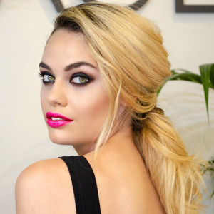 pin-up-maquillaje-peluqueria-online-universidad-de-la-imagen