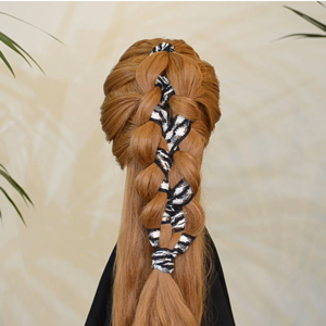 trenza-tejida-cinta-curso-online-peluqueria-universidad-de-la-imagen