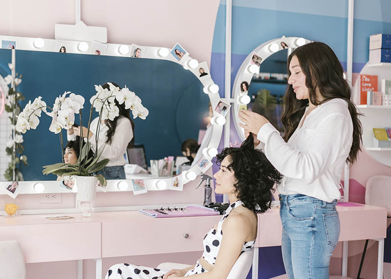 ¿CÓMO VENDER MÁS PRODUCTOS EN EL SALÓN?